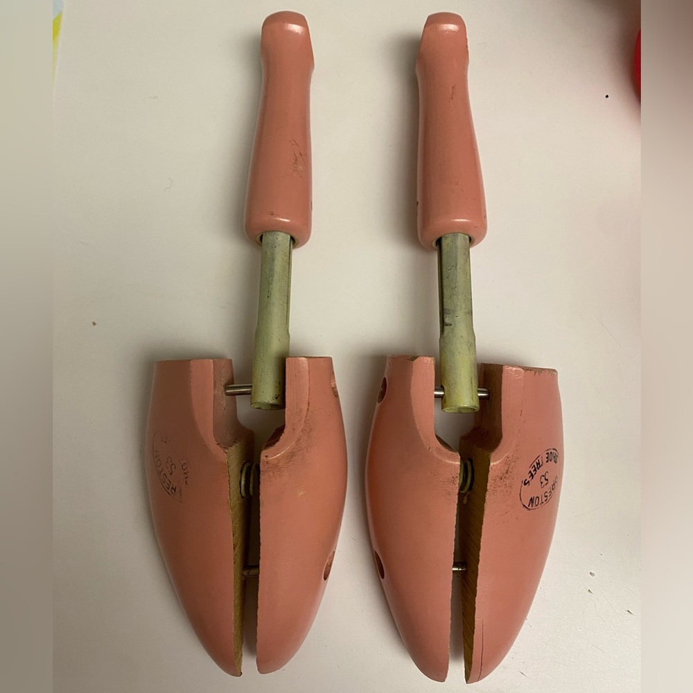 Vintage Preston 53 pink shoe trees